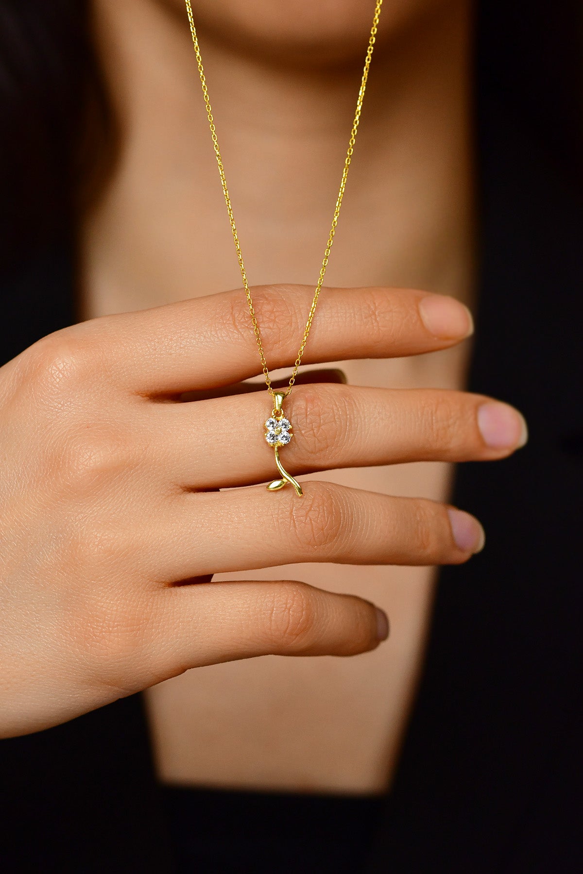 925 Ayar Zirkon Taşlı Gold Minimal Yonca Gümüş Kolye