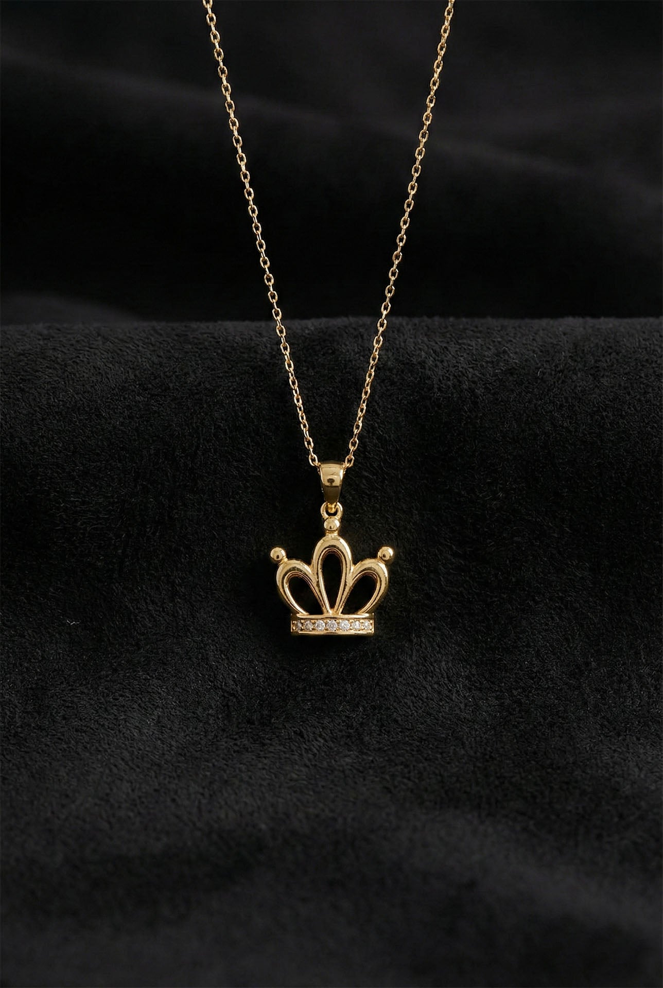 925 Ayar Zirkon Taşlı Gold Taç Model Gümüş Kolye