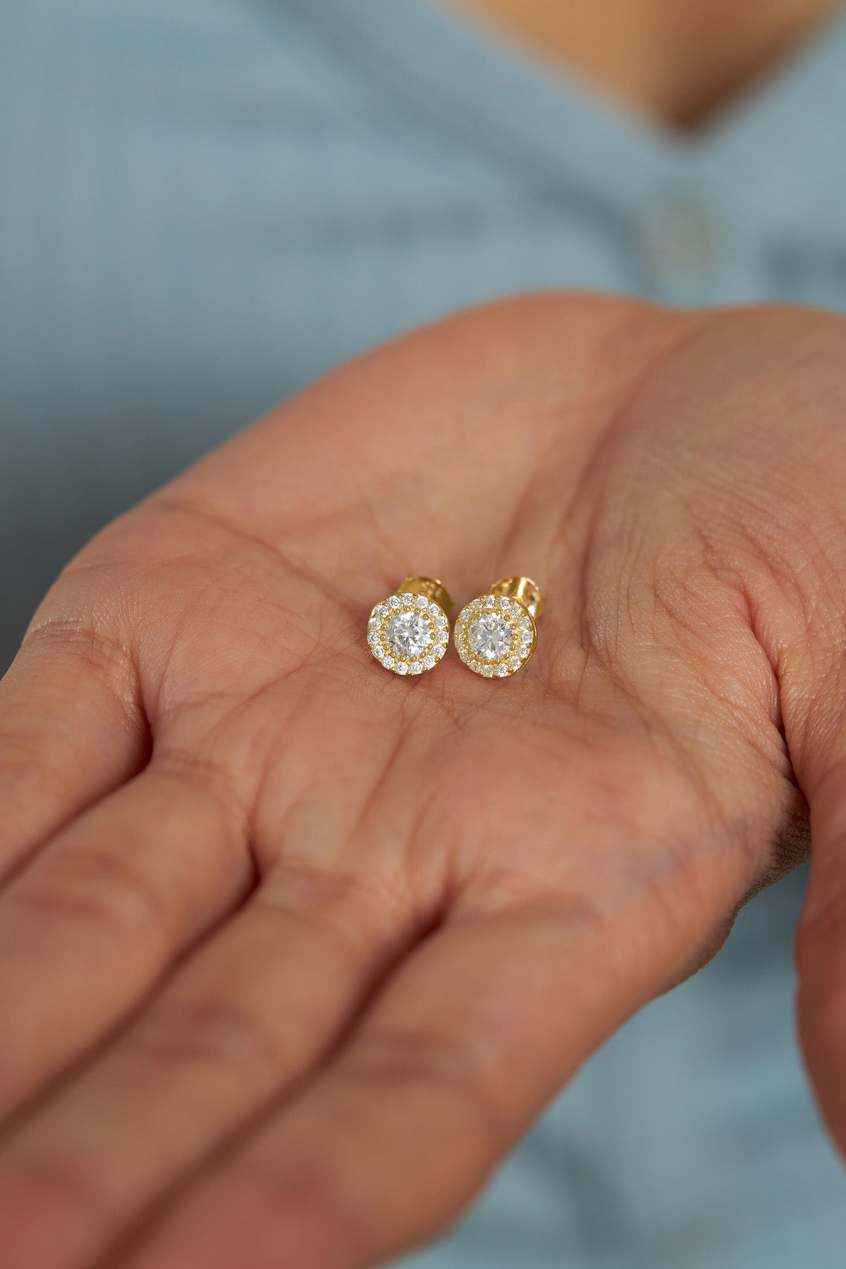 925 Ayar Zirkon Taşlı Gold Tektaş Anturaj Çivili Gümüş Küpe