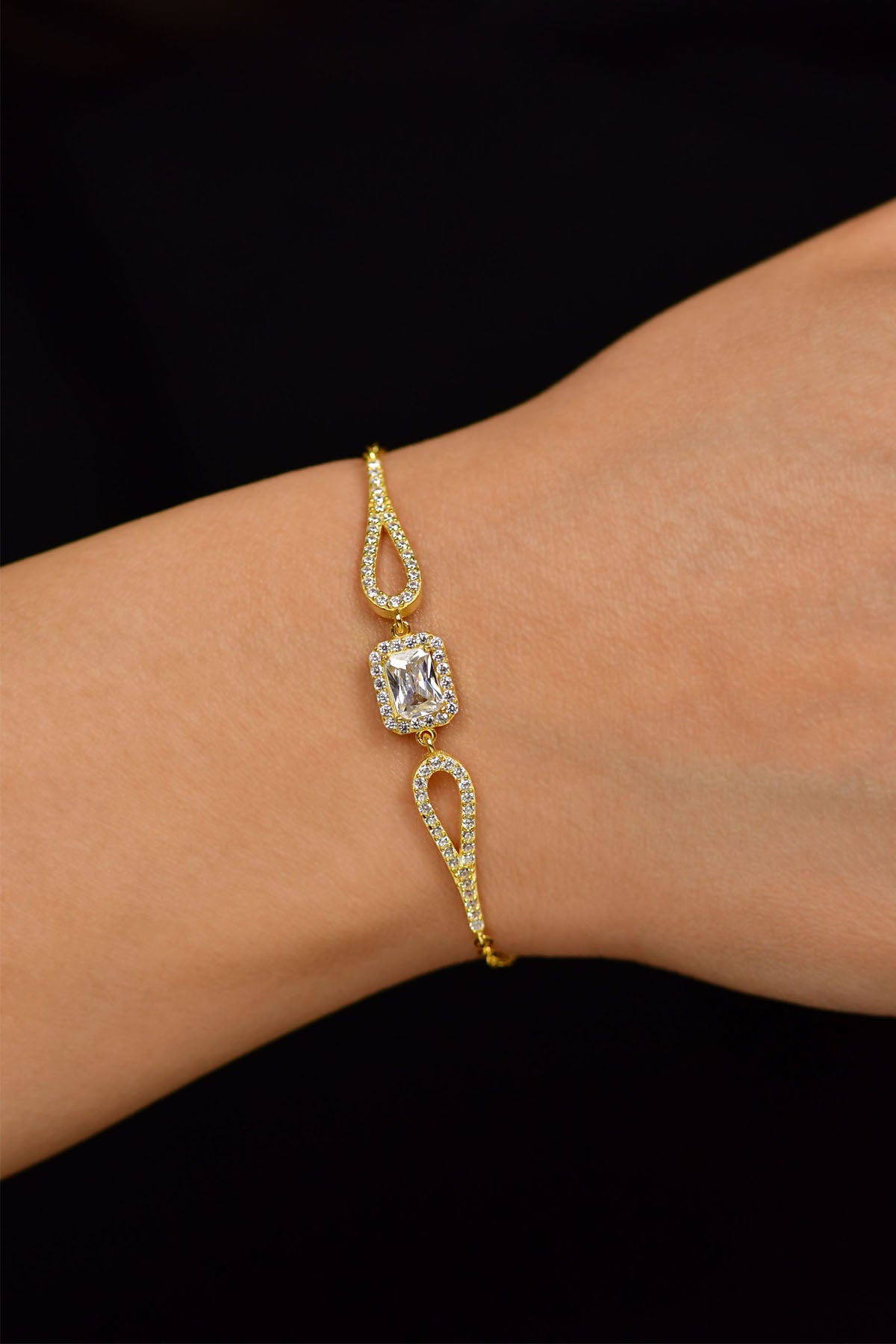 925 Ayar Zirkon Taşlı Gold Tektaş Baget Gümüş Bileklik