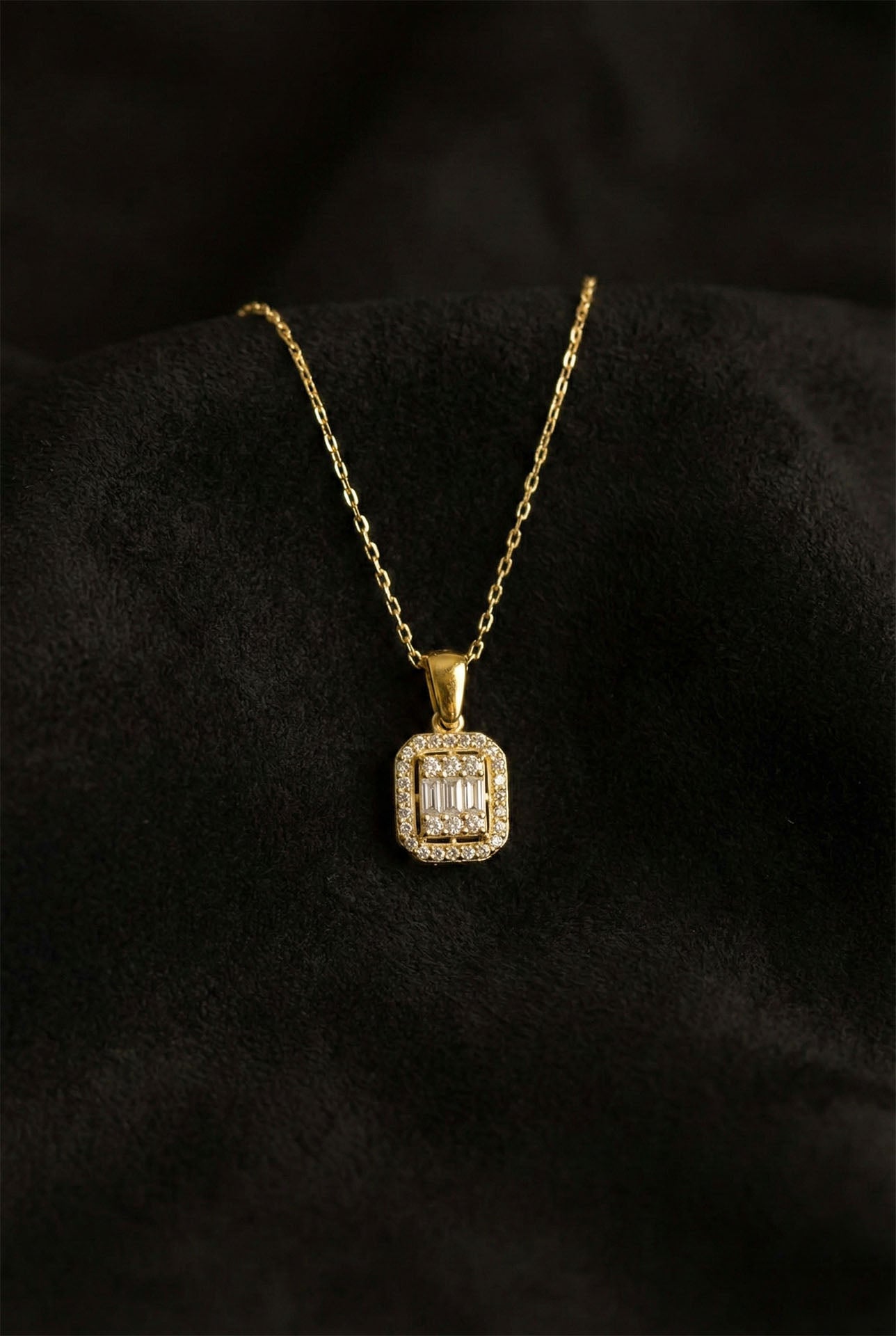 925 Ayar Zirkon Taşlı Gold Üç Sıra Baget Gümüş Kolye