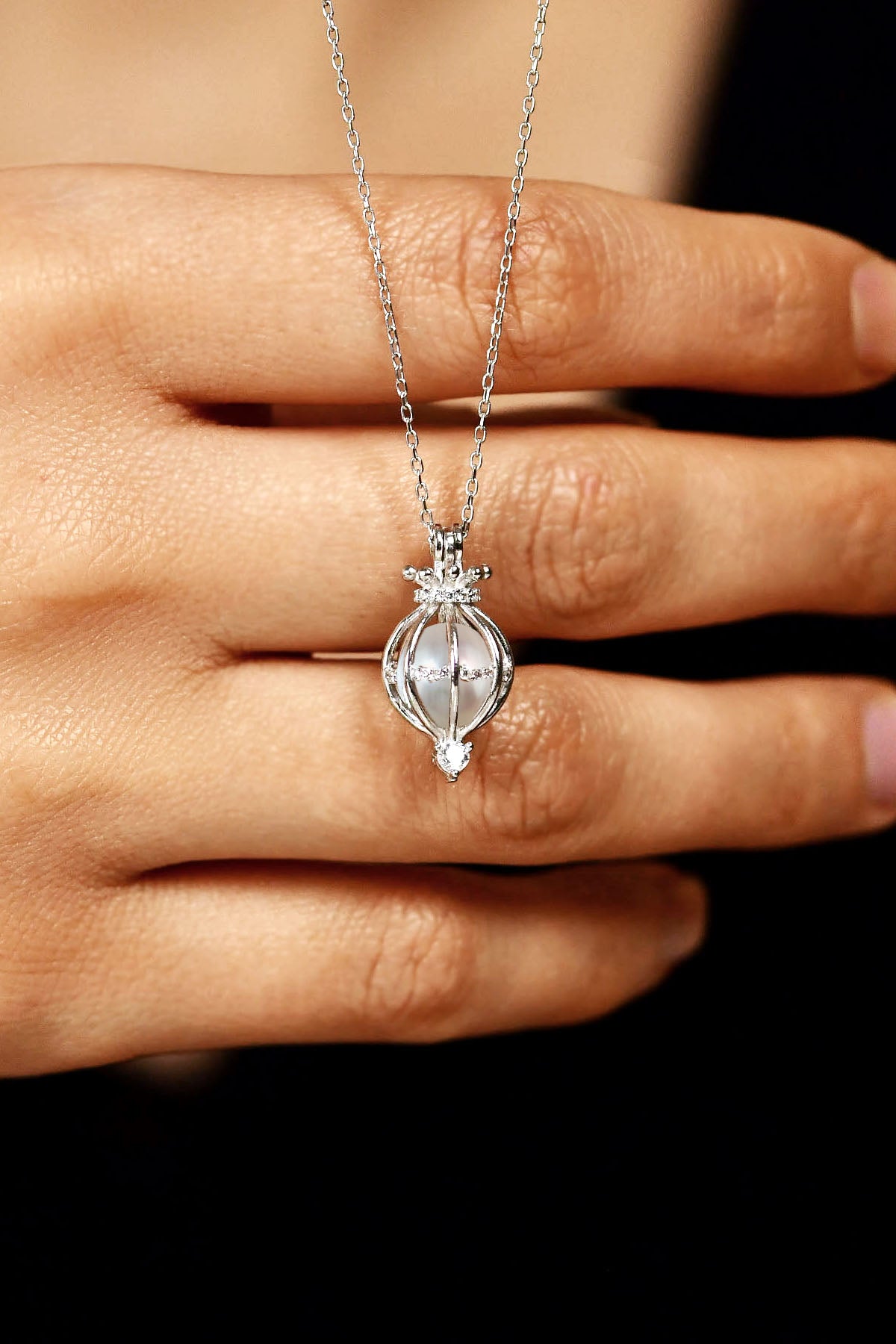 925 Ayar Zirkon Taşlı Rodyum İncili Kafes Gümüş Kolye