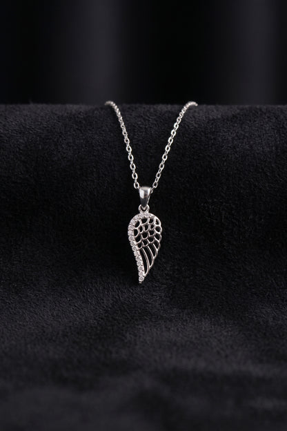 925 Ayar Zirkon Taşlı Rodyum Kanat Model Gümüş Kolye