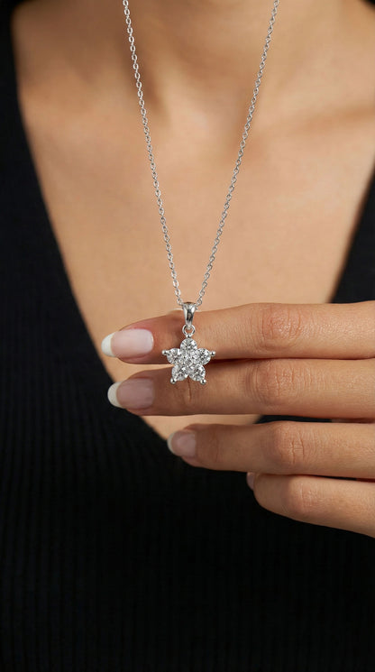 925 Ayar Zirkon Taşlı Rodyum Manolya Çiçeği Gümüş Kolye
