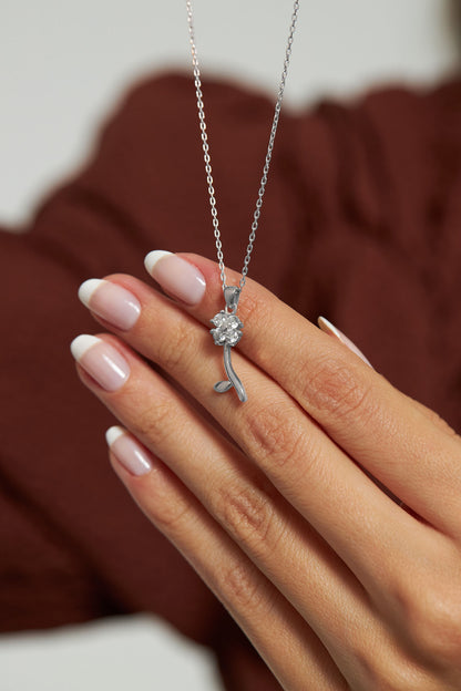 925 Ayar Zirkon Taşlı Rodyum Minimal Yonca Gümüş Kolye