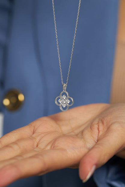 925 Ayar Zirkon Taşlı Rodyum One Cleef Gümüş Kolye