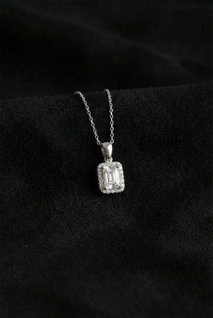 925 Ayar Zirkon Taşlı Rodyum Tektaş Baget Gümüş Kolye
