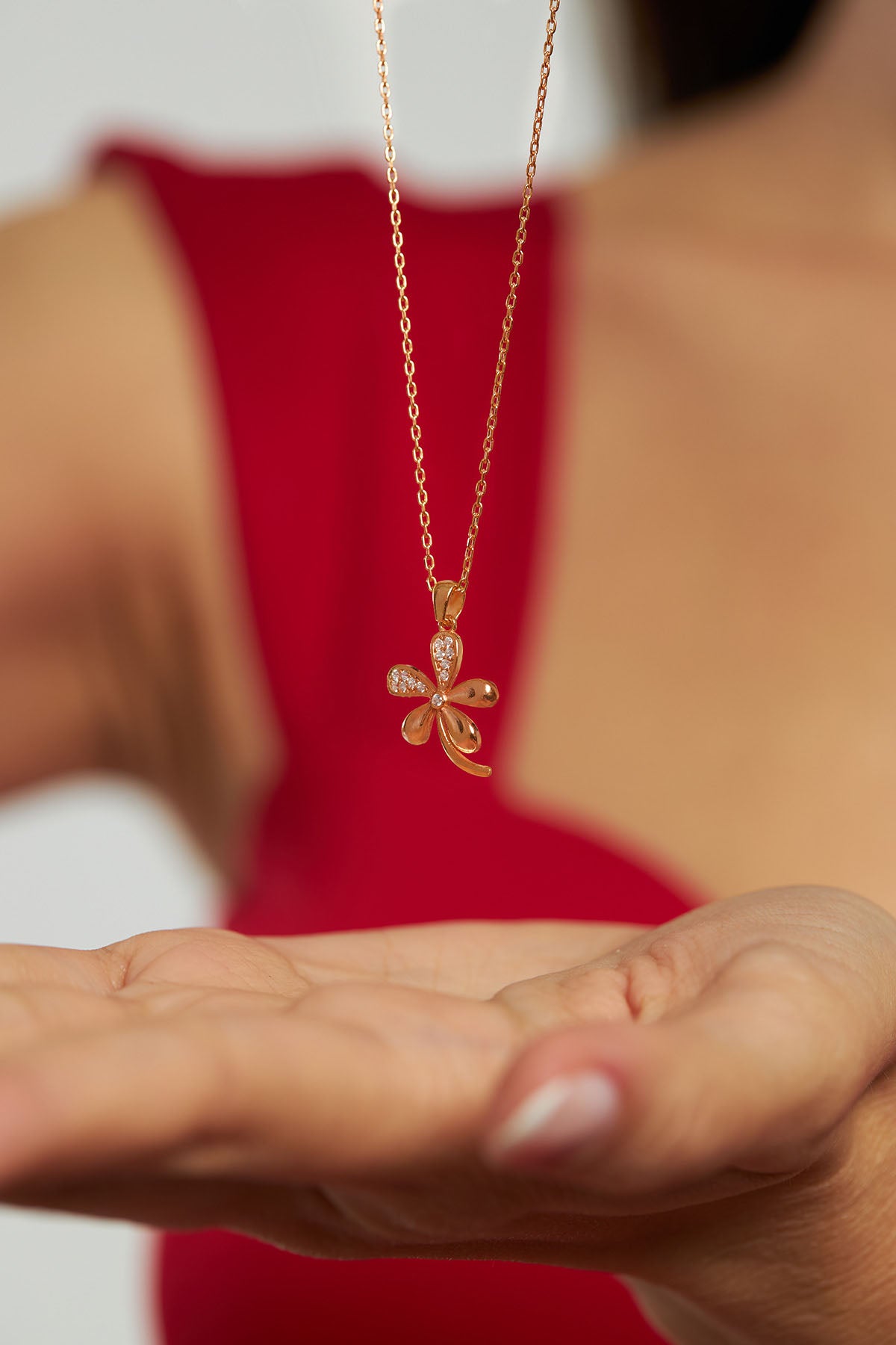 925 Ayar Zirkon Taşlı Rose Beş Yapraklı Yonca Gümüş Kolye