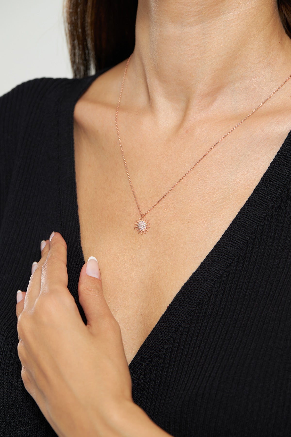 925 Ayar Zirkon Taşlı Rose Güneş Minimal Gümüş Kolye