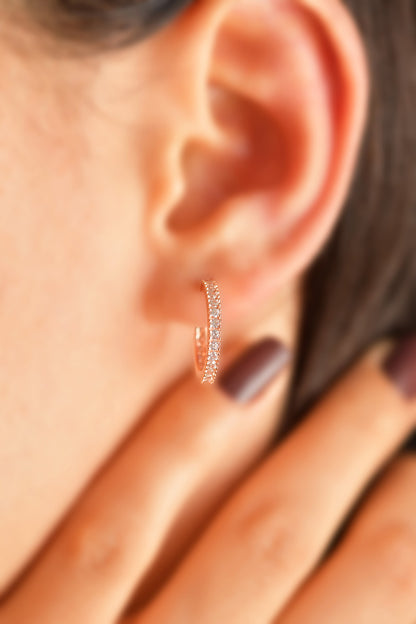 925 Ayar Zirkon Taşlı Rose Halka Model Çivili Gümüş Küpe (O)