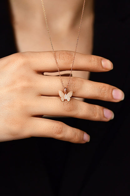 925 Ayar Zirkon Taşlı Rose Kabartmalı Kelebek Gümüş Kolye
