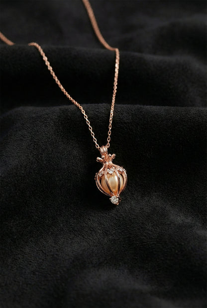 925 Ayar Zirkon Taşlı Rose Kalp Motifli İncili Kafes Gümüş Kolye