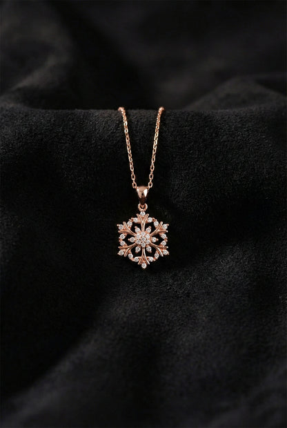 925 Ayar Zirkon Taşlı Rose Kar Tanesi Gümüş Kolye