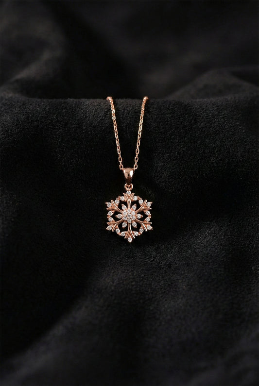 925 Ayar Zirkon Taşlı Rose Kar Tanesi Gümüş Kolye