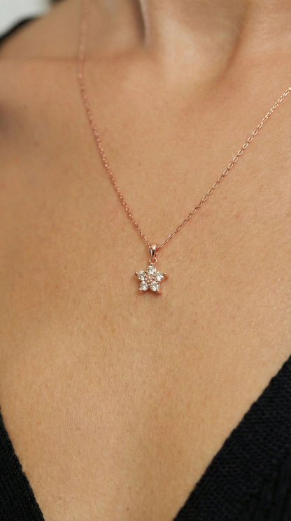 925 Ayar Zirkon Taşlı Rose Manolya Çiçeği Gümüş Kolye