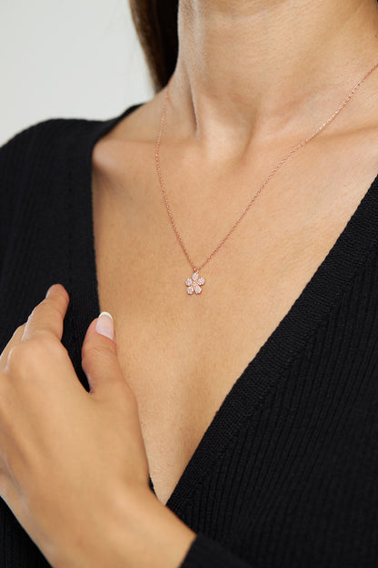 925 Ayar Zirkon Taşlı Rose Minimal Papatya Gümüş Kolye
