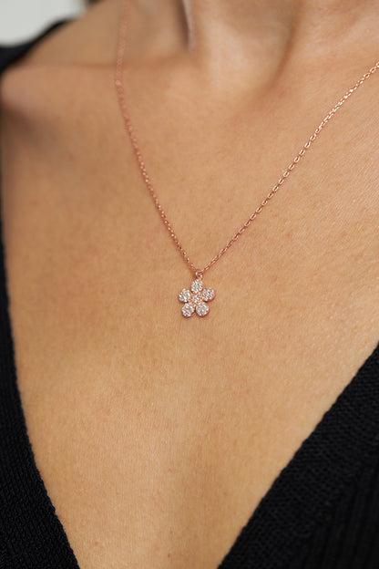 925 Ayar Zirkon Taşlı Rose Minimal Papatya Gümüş Kolye