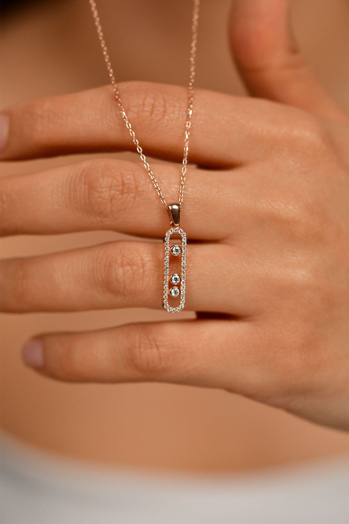 925 Ayar Zirkon Taşlı Rose Özel Tasarım Gümüş Kolye