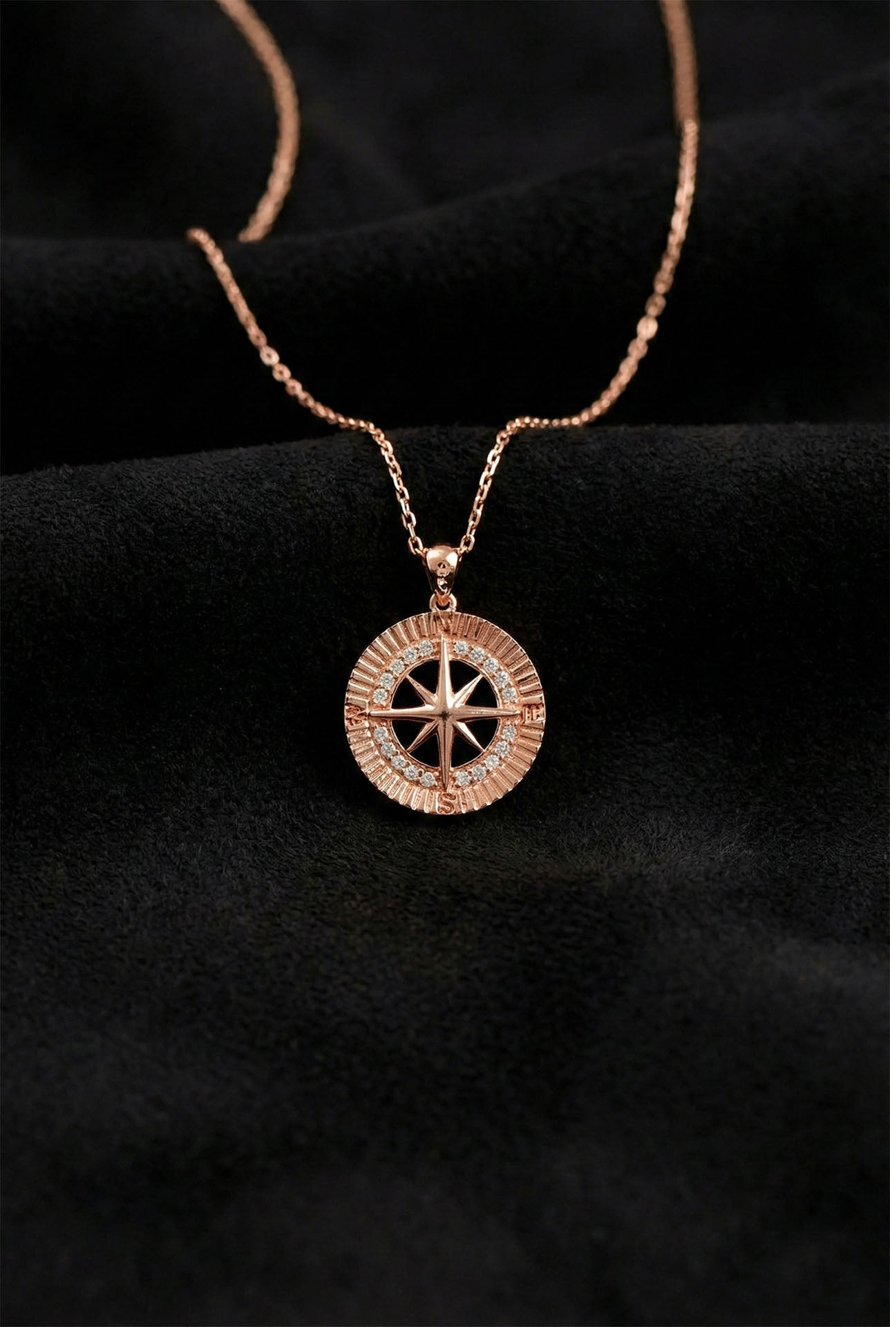 925 Ayar Zirkon Taşlı Rose Pusula Gümüş Kolye