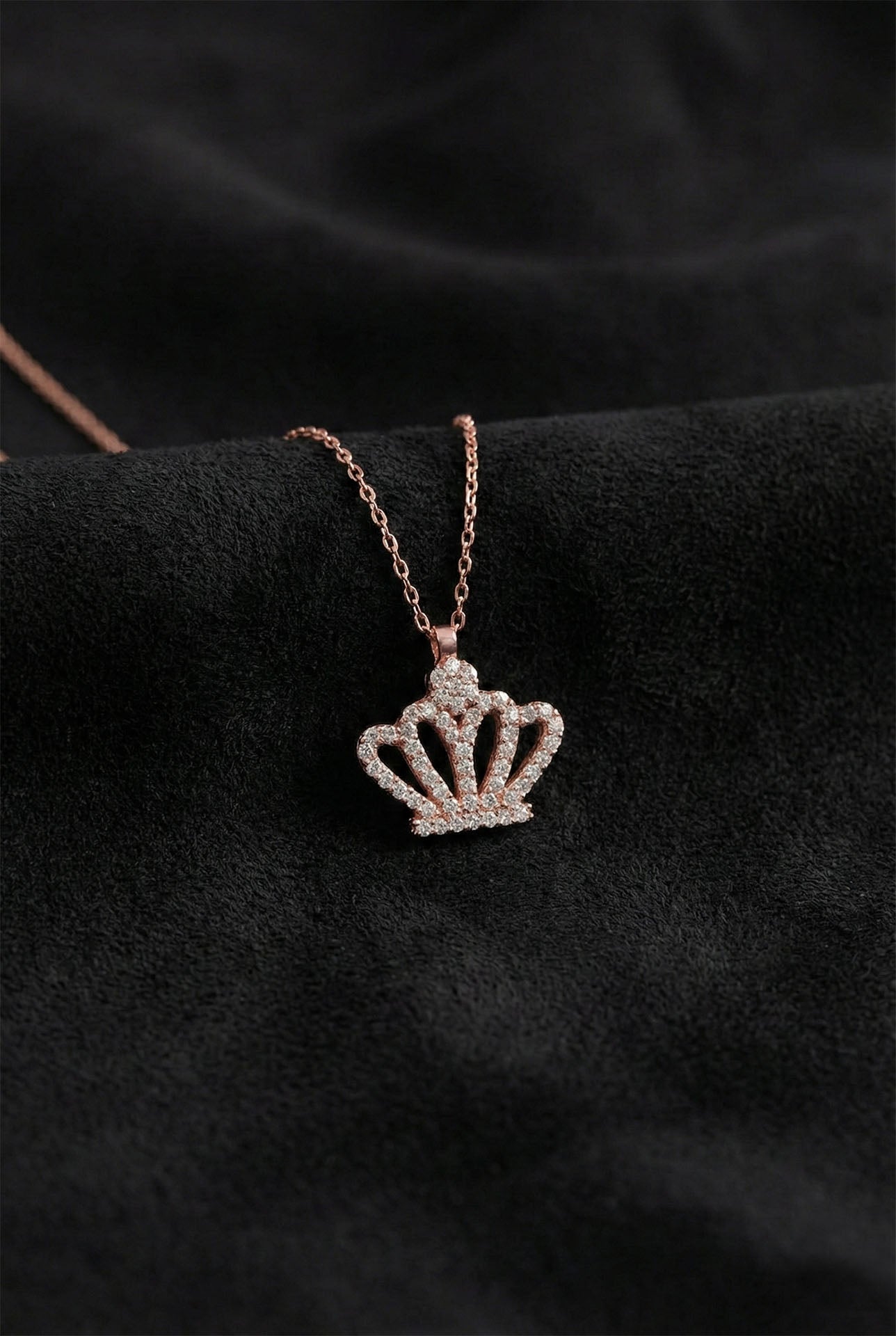 925 Ayar Zirkon Taşlı Rose Taç Model Gümüş Kolye