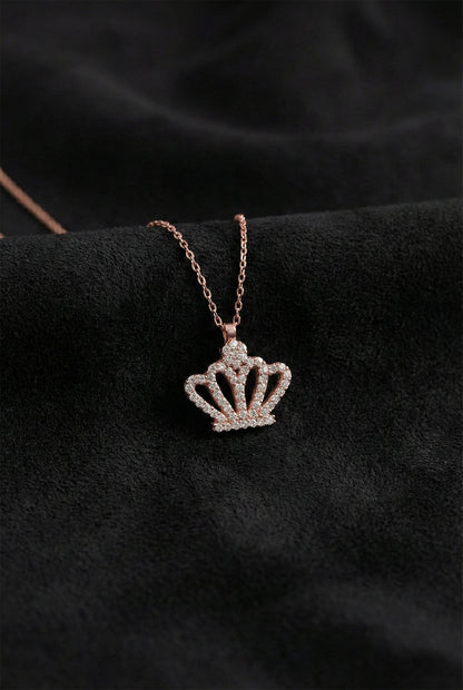 925 Ayar Zirkon Taşlı Rose Taç Model Gümüş Kolye