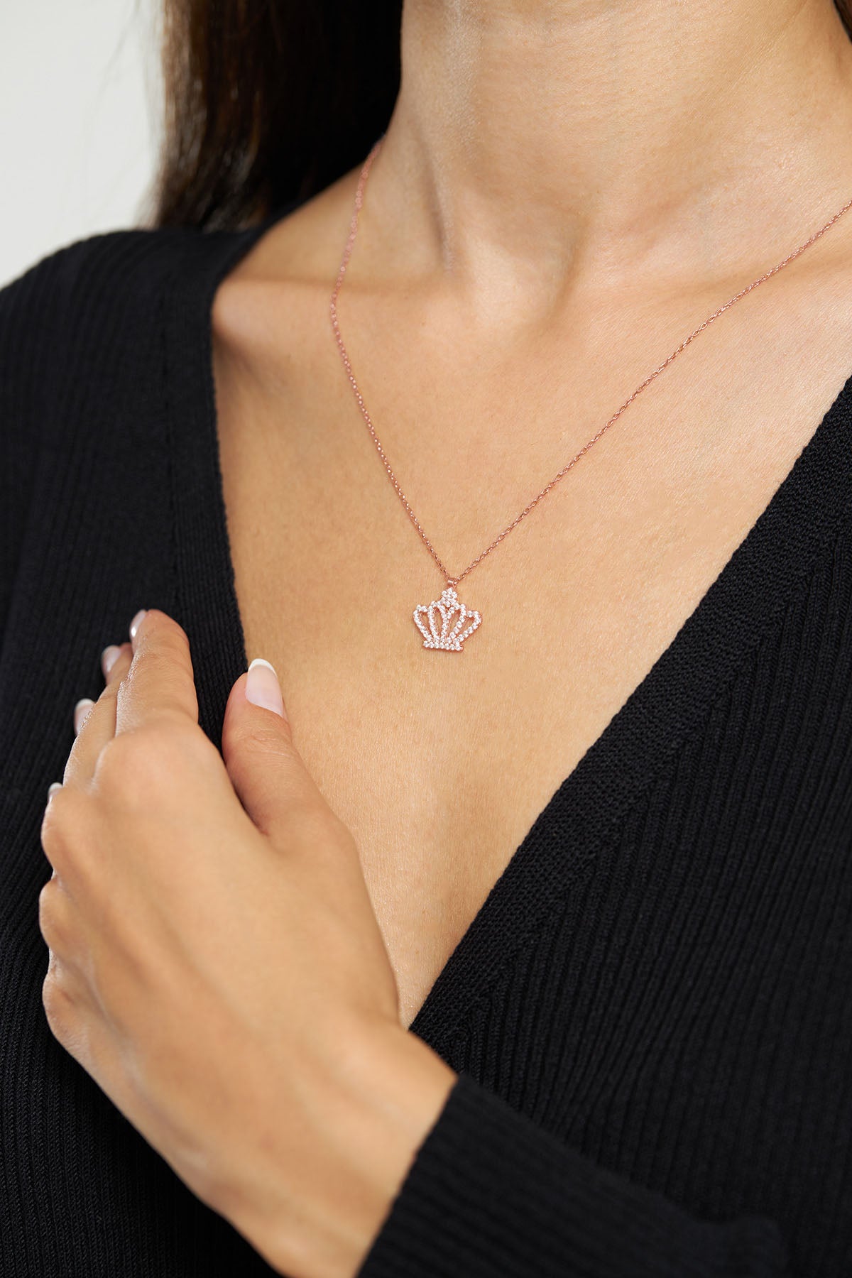925 Ayar Zirkon Taşlı Rose Taç Model Gümüş Kolye