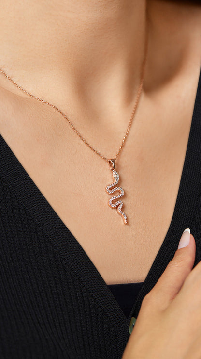 925 Ayar Zirkon Taşlı Rose Yılan Gümüş Kolye