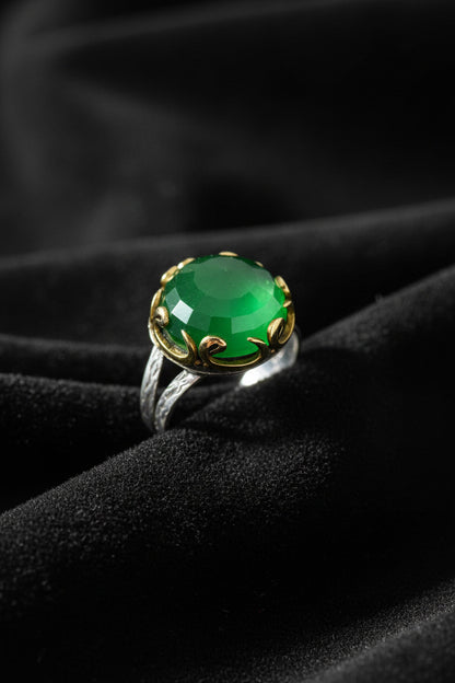 Zümrüt Taşlı Vav Harfi Motifli Otantik Gümüş Kadın Set