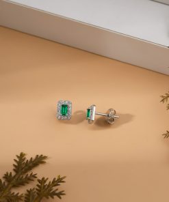 925 Ayar Rodyum Baget Kesim Zümrüt Yeşili Taşlı Minimal Günlük Gümüş Küpe